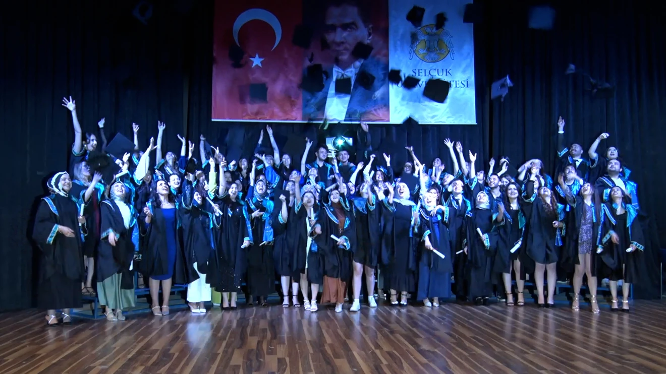 SELÇUK ÜNİVERSİTESİ SAĞLIK BİLİMLERİ FAKÜLTESİ MEZUNİYET TÖRENİ